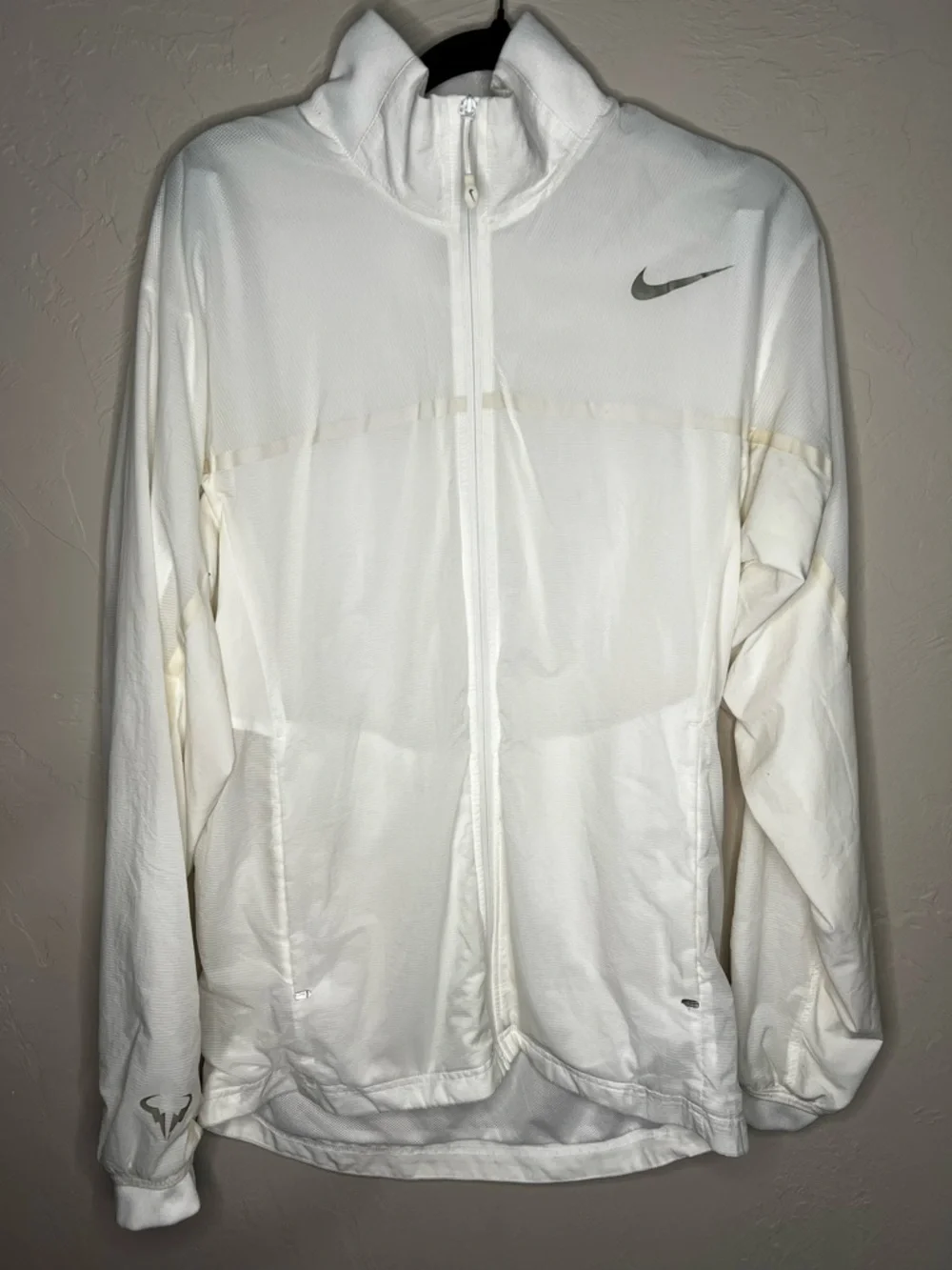 Nike Dri Fit Rafa Nadal Tennis Men’s White Lightweight Full-Zip Jacket‎